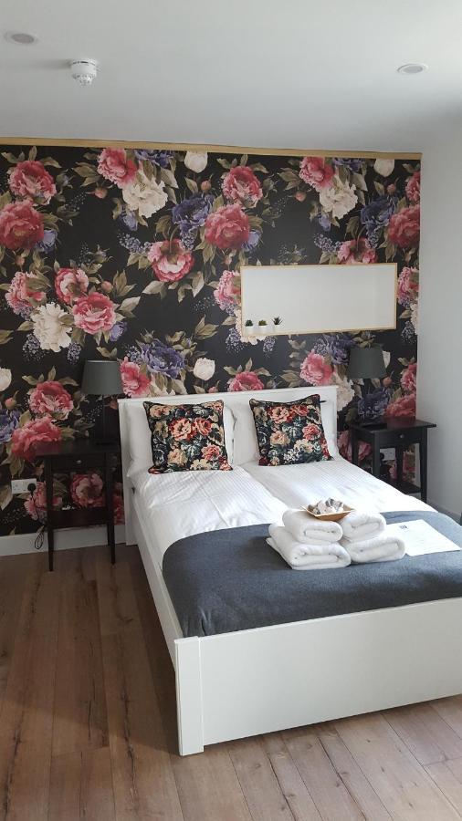 Pasta Factory Guest Rooms Голвей Екстер'єр фото