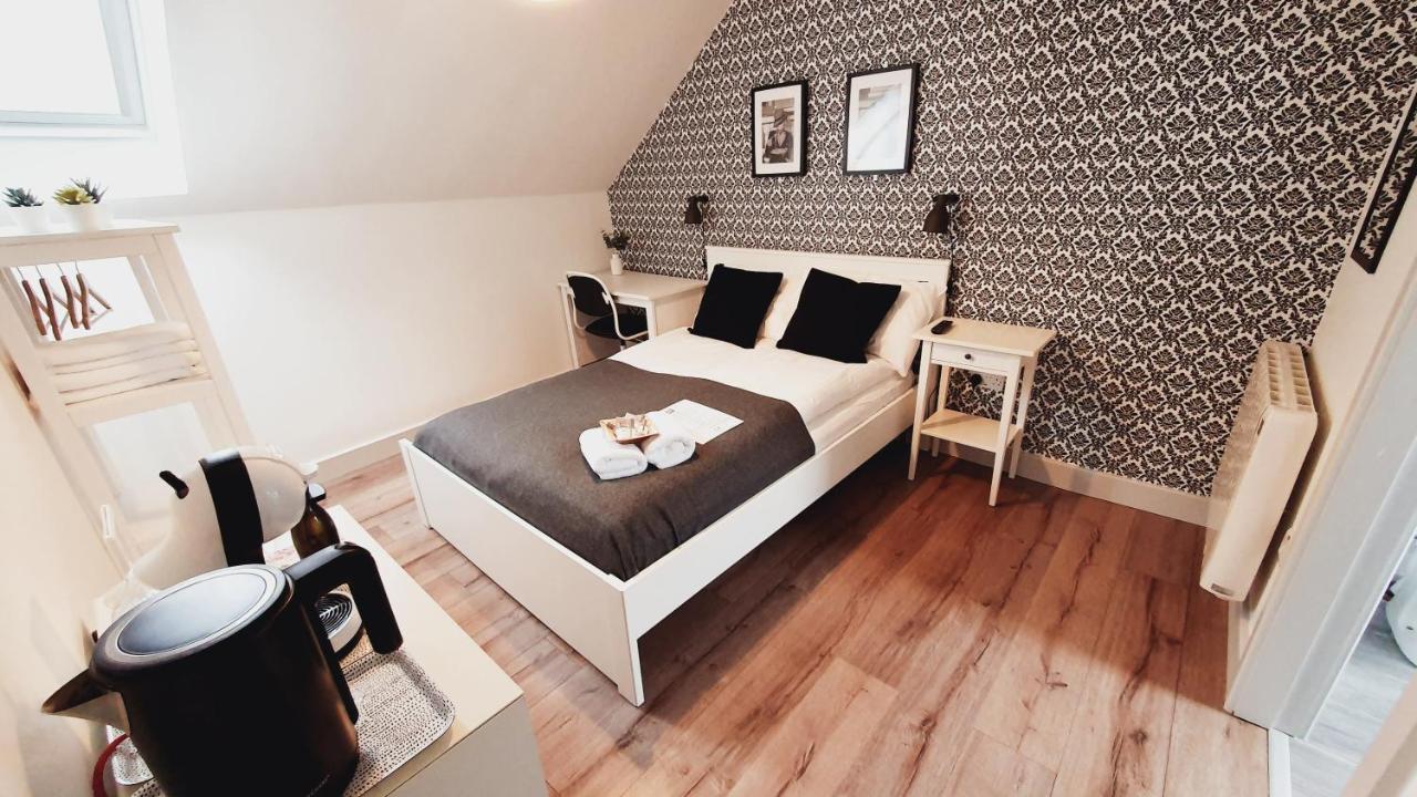 Pasta Factory Guest Rooms Голвей Екстер'єр фото