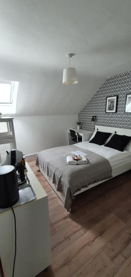 Pasta Factory Guest Rooms Голвей Екстер'єр фото