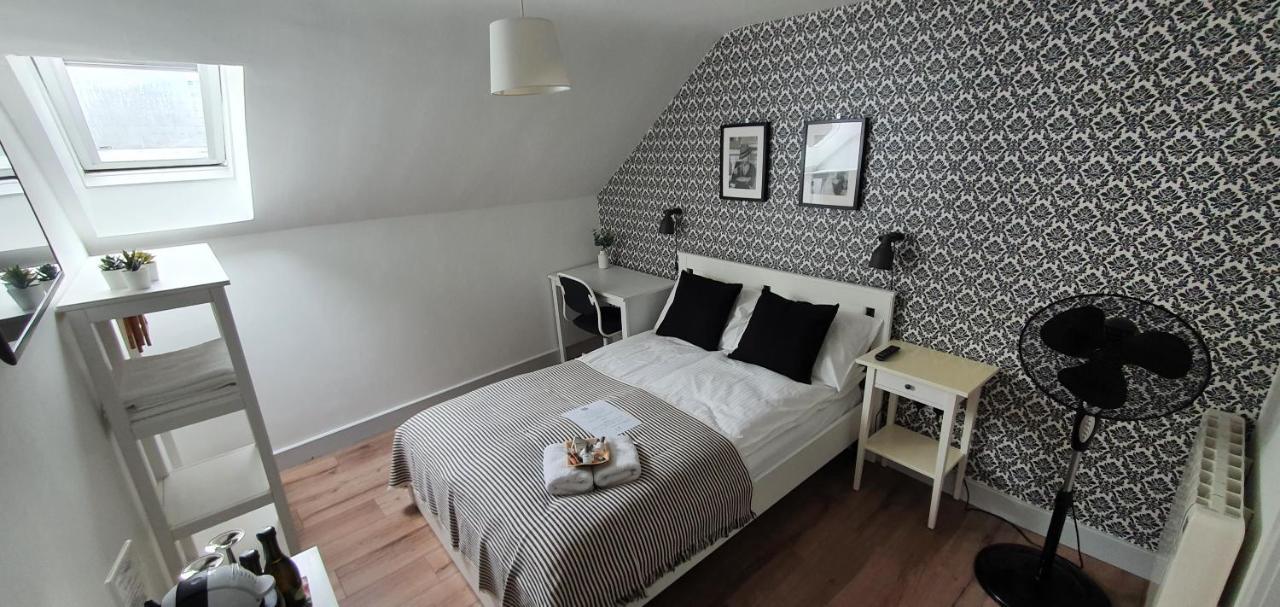 Pasta Factory Guest Rooms Голвей Екстер'єр фото