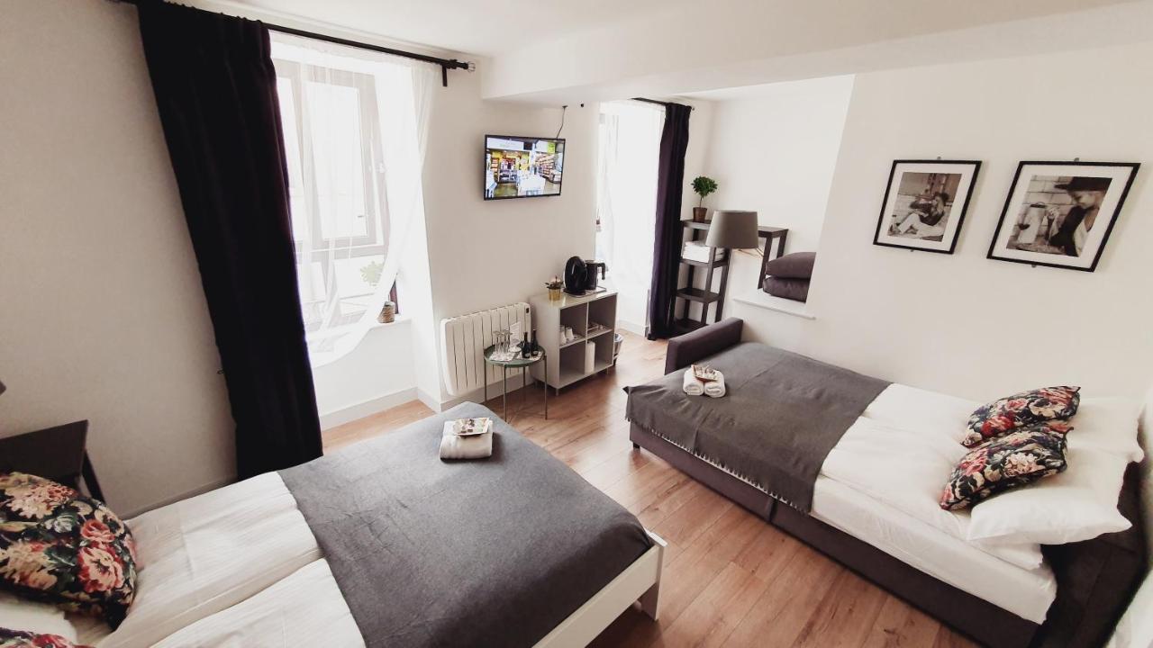 Pasta Factory Guest Rooms Голвей Екстер'єр фото