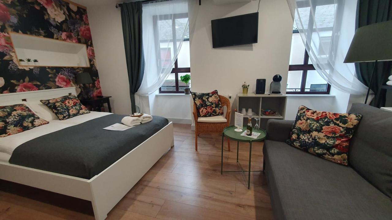 Pasta Factory Guest Rooms Голвей Екстер'єр фото