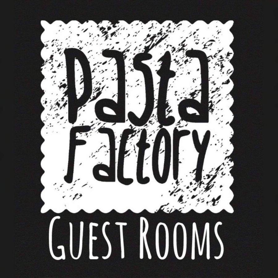 Pasta Factory Guest Rooms Голвей Екстер'єр фото