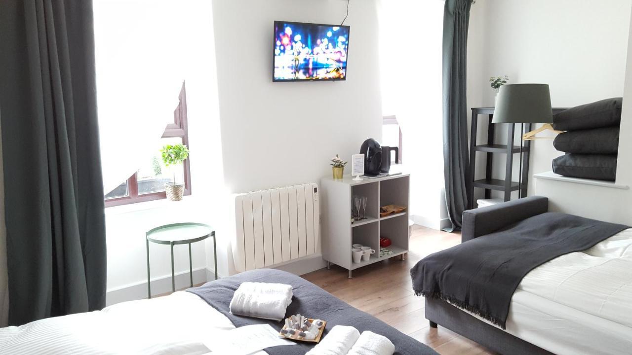 Pasta Factory Guest Rooms Голвей Екстер'єр фото